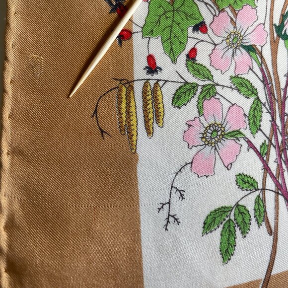Vintage Gucci Flora Silk Scarf - Picture 6 of 15